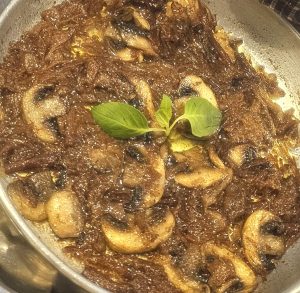 قرمه قارچ کافه حجره کرمان